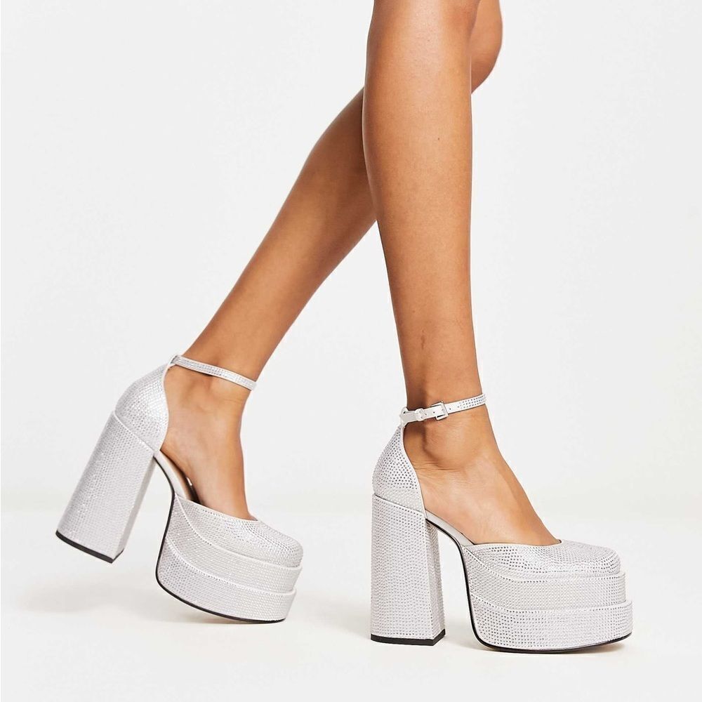 Steve Madden Charlize Silver Rhinestone stacked Platform Heels Size 8